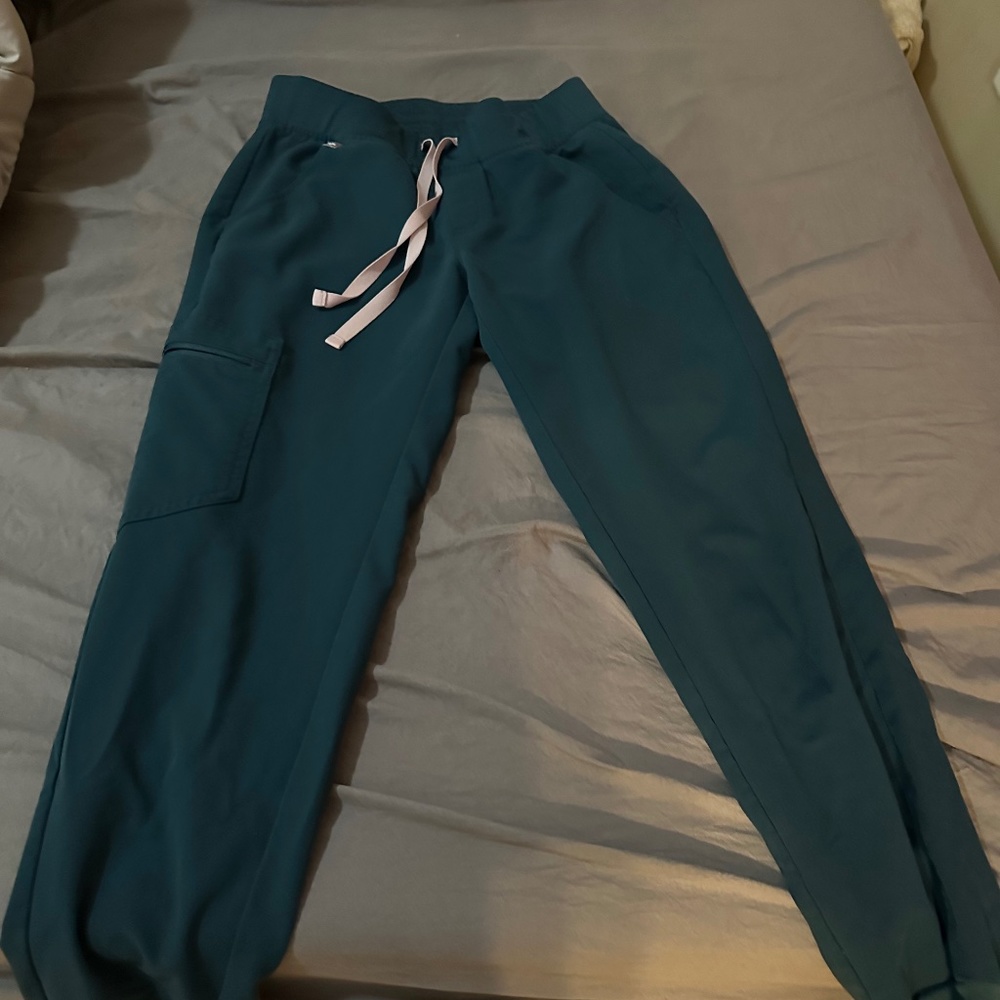 Figs pants